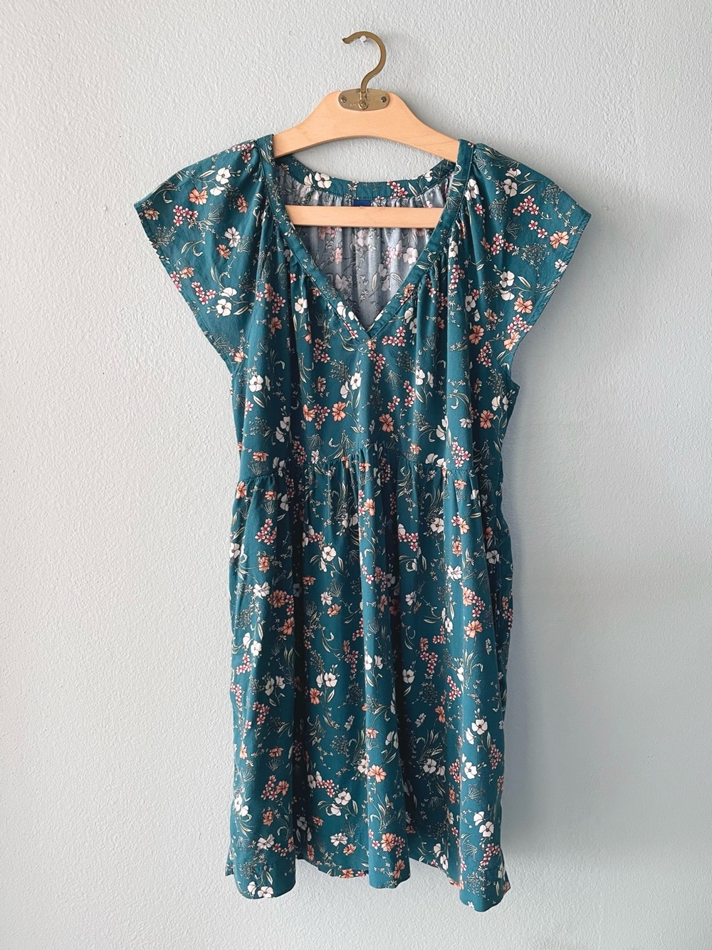 🌻5/$15🌻 Old Navy | Green Teal Floral V-Neck Cottagecore Prairie Dress